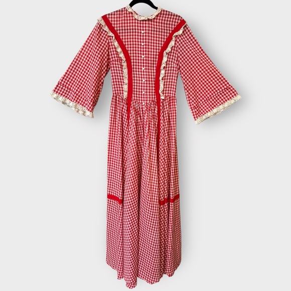 Vintage 1970’s Gingham Red & White, Flare Sleeve, Lace, Fit & Flare Maxi Dress - Picture 3 of 8
